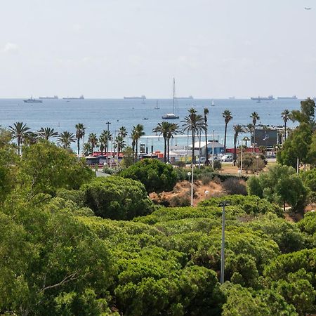 Lugaris Beach Apartments Barcelona Exterior photo