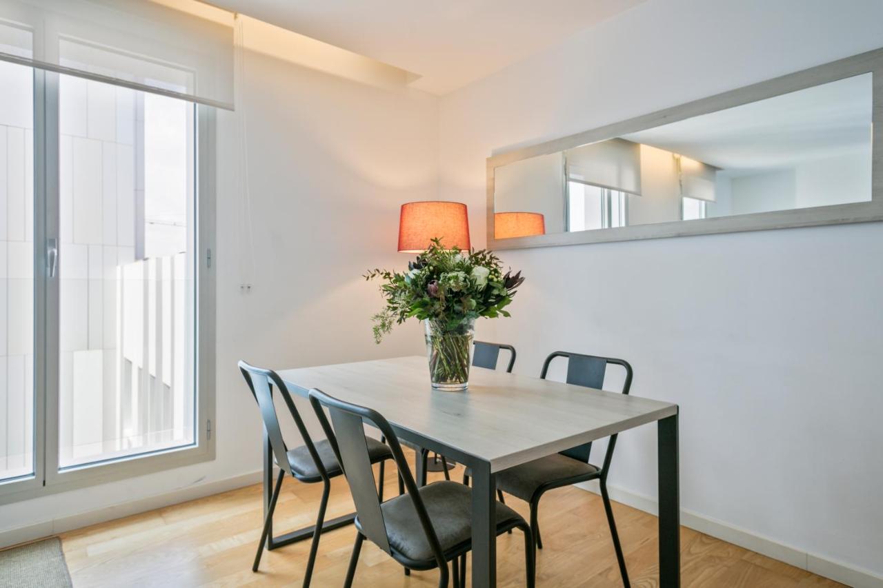 Lugaris Beach Apartments Barcelona Exterior photo